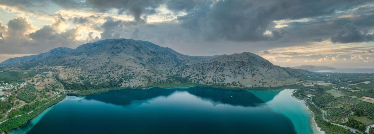 Korissia With Lake View Kournás 외부 사진