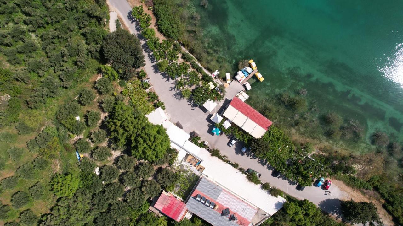 Korissia With Lake View Kournás 외부 사진